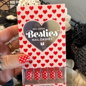 Red Aspen Besties Nail Dashes